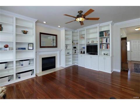 623 Thornridge Dr, O'fallon, MO 63368 photo 2