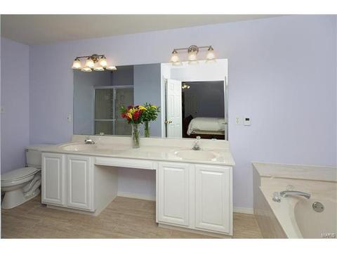 623 Thornridge Dr, O'fallon, MO 63368 photo 11