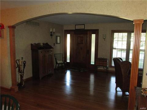 5401 Danforth Dr, Saint Louis, MO 63129 photo 10