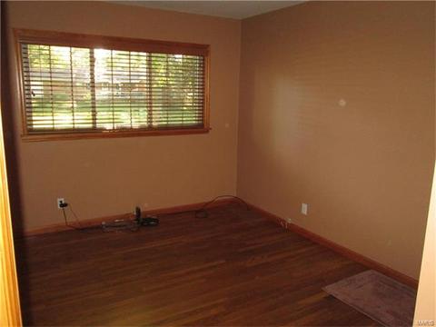 5401 Danforth Dr, Saint Louis, MO 63129 photo 13