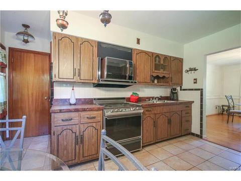 10241 Capitol Dr, Saint Louis, MO 63136 photo 15