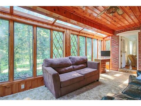 10241 Capitol Dr, Saint Louis, MO 63136 photo 10