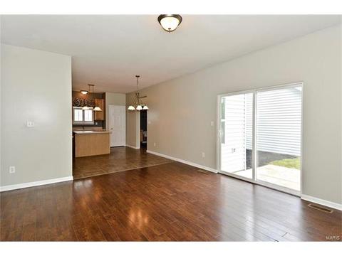 657 Covered Bridge Ln, O'fallon, MO 63368 photo 6