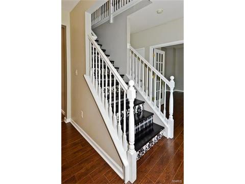 657 Covered Bridge Ln, O'fallon, MO 63368 photo 4