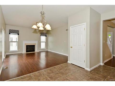 657 Covered Bridge Ln, O'fallon, MO 63368 photo 7