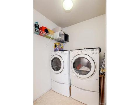 943 Rolling Thunder Dr, O'fallon, MO 63368 photo 11
