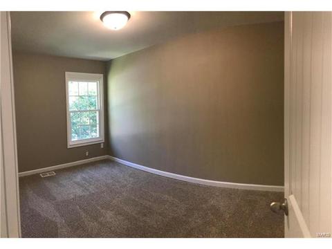 1017 Pine St, Saint Charles, MO 63301 photo 17
