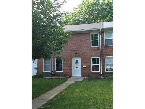 1017 Pine St, Saint Charles, MO 63301 photo 2