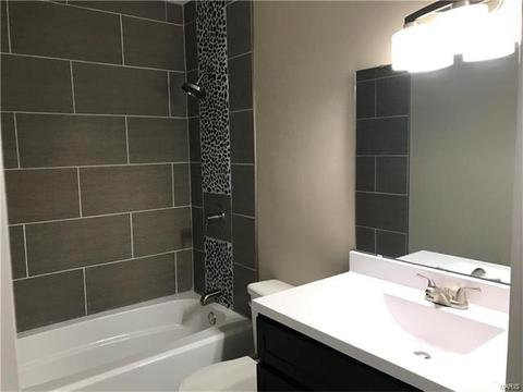 1017 Pine St, Saint Charles, MO 63301 photo 14