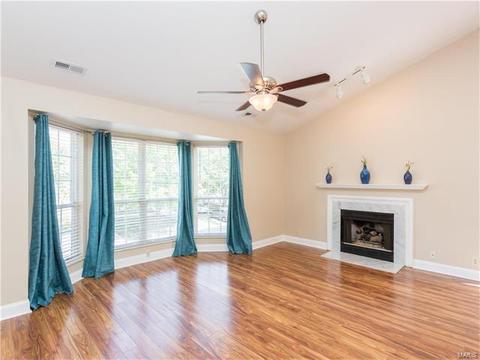 1524 Whispering Crk #D, Ballwin, MO 63021 photo 3