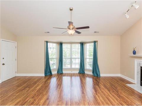 1524 Whispering Crk #D, Ballwin, MO 63021 photo 2