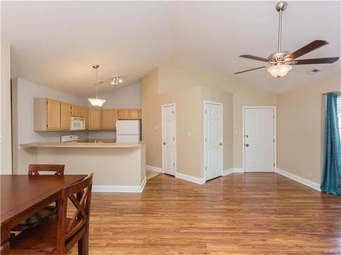 1524 Whispering Crk #D, Ballwin, MO 63021 photo 9