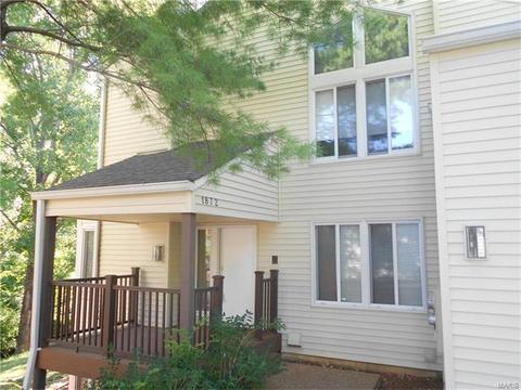 1872 Ridgeview Circle Dr, Ballwin, MO 63021 photo 1