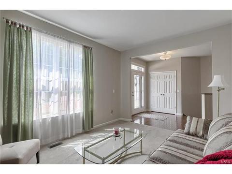933 Summit Oaks, Eureka, MO 63025 photo 3