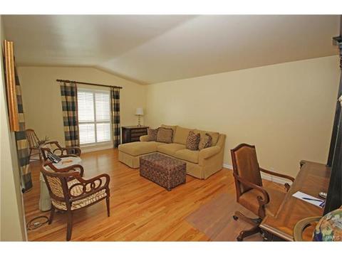 345 Greenbriar, Ballwin, MO 63011 photo 13