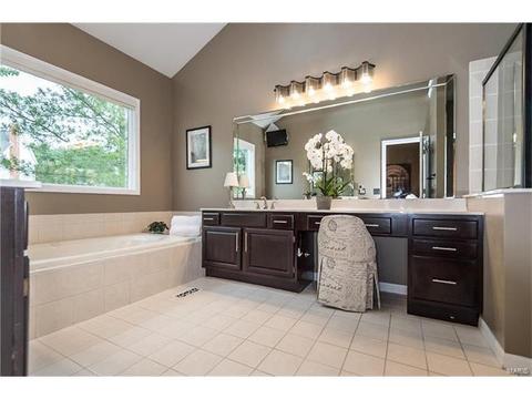 31 Baxter Ln, Chesterfield, MO 63017 photo 24