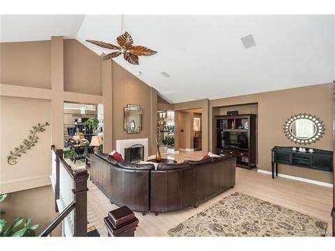 31 Baxter Ln, Chesterfield, MO 63017 photo 11