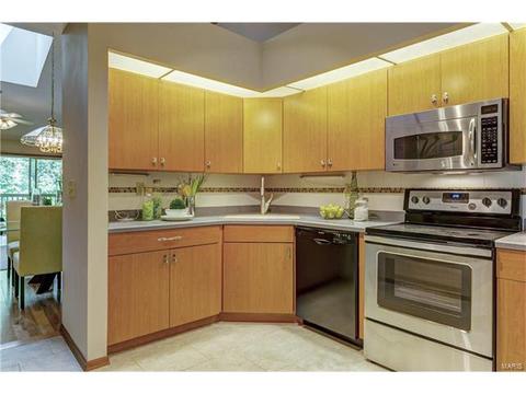 844 Woodside Trails Dr, Ballwin, MO 63021 photo 13