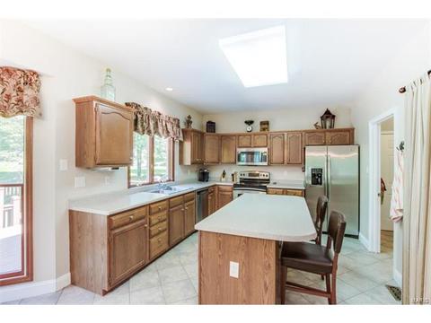 10 Timber Ridge Estates Ct, Ballwin, MO 63011 photo 12