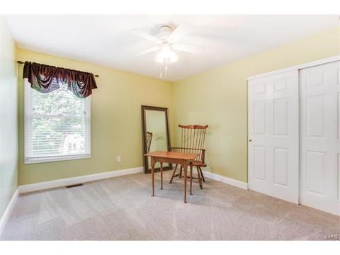 10 Timber Ridge Estates Ct, Ballwin, MO 63011 photo 18