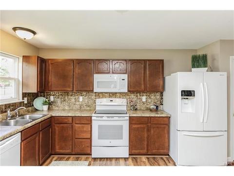 5503 Wavecrest Cir, Saint Charles, MO 63304 photo 7