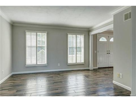 389 Dietrich Rd, Ballwin, MO 63021 photo 9
