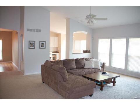 158 Valleybrook Dr, O'fallon, MO 63368 photo 5
