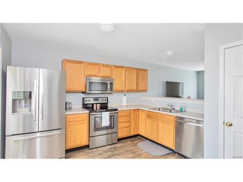 816 Brookmead Dr, O'fallon, MO 63366 photo 8
