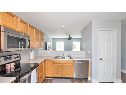 816 Brookmead Dr, O'fallon, MO 63366 photo 9