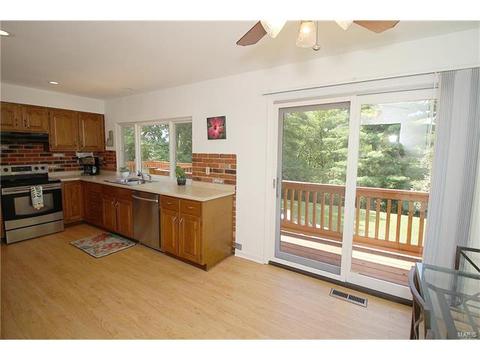 694 Rustic Valley Dr, Ballwin, MO 63021 photo 6
