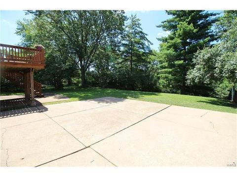 694 Rustic Valley Dr, Ballwin, MO 63021 photo 32