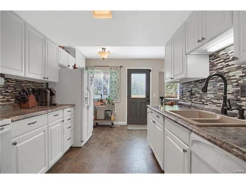 233 Walden Ct, Eureka, MO 63025 photo 10