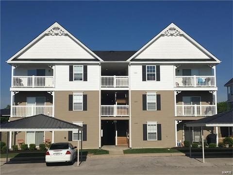 3202 Spring River Dr, O'fallon, MO 63368 photo 1