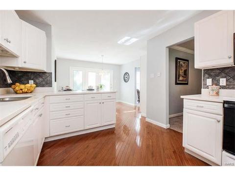 5 Sunny Trail Ct, Ellisville, MO 63011 photo 8