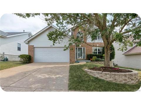 1110 Arbor Spg, Ballwin, MO 63021 photo 1