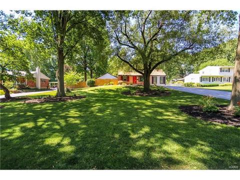 11032 Morrow Dr, Saint Ann, MO 63074 photo 2