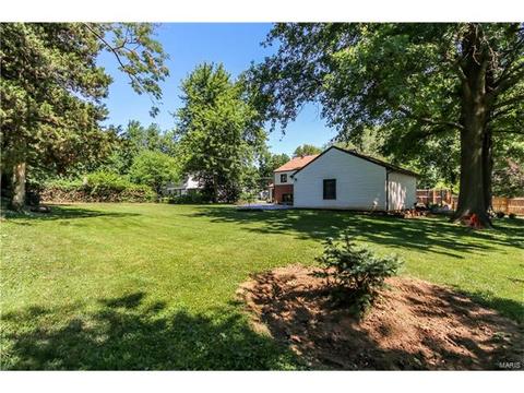 11032 Morrow Dr, Saint Ann, MO 63074 photo 6