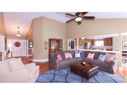 2 Royal Sydney Ct, O'fallon, MO 63366 photo 3
