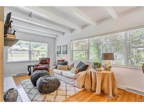 160 N Sappington Rd, Glendale, MO 63122 photo 11