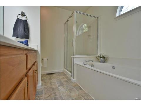403 Clayheath, Ballwin, MO 63011 photo 12