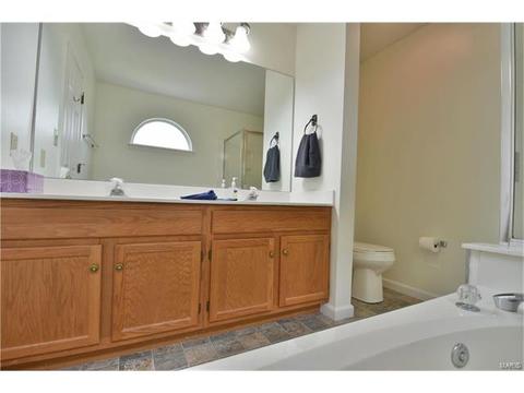 403 Clayheath, Ballwin, MO 63011 photo 11