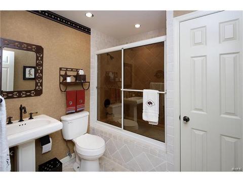 8 Saybridge Ct, Manchester, MO 63011 photo 18