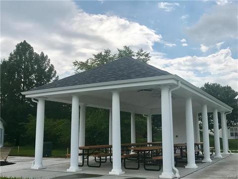 2335 Hidden Deer Dr, O'fallon, MO 63368 photo 32