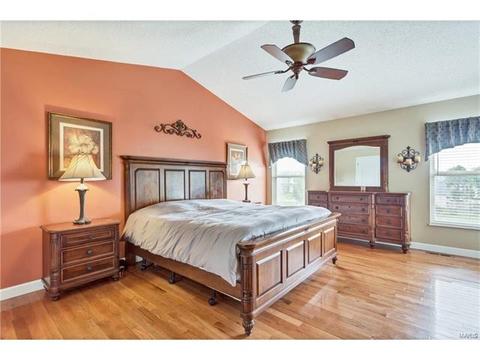 2335 Hidden Deer Dr, O'fallon, MO 63368 photo 10