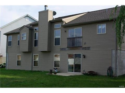 121 Chantry Dr, O'fallon, MO 63366 photo 3