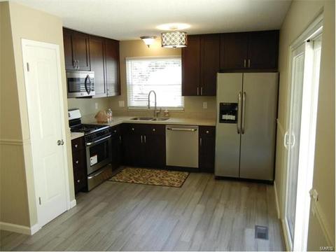 1110 Windyoak Dr, Ballwin, MO 63021 photo 6