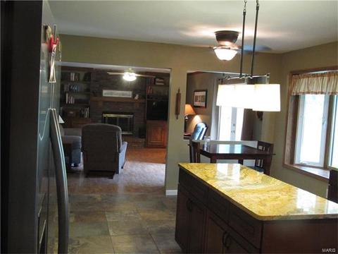 733 Oak Run Ln, Ballwin, MO 63021 photo 6