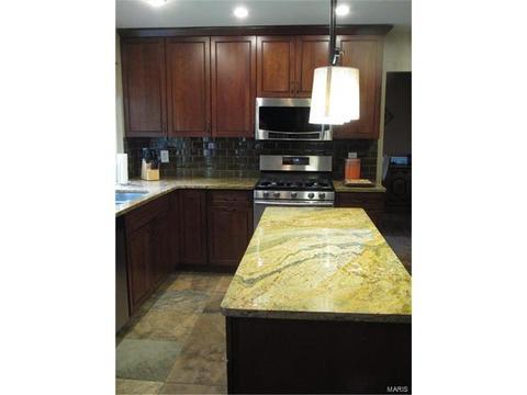 733 Oak Run Ln, Ballwin, MO 63021 photo 3