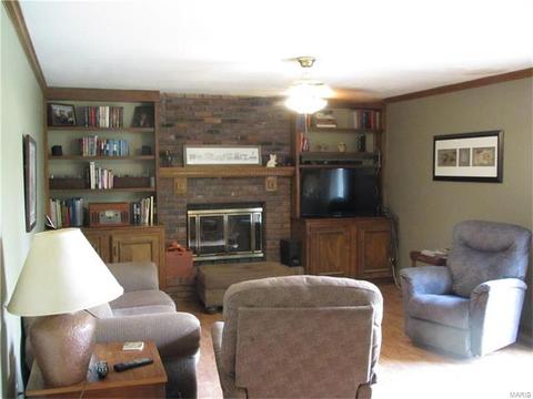 733 Oak Run Ln, Ballwin, MO 63021 photo 9