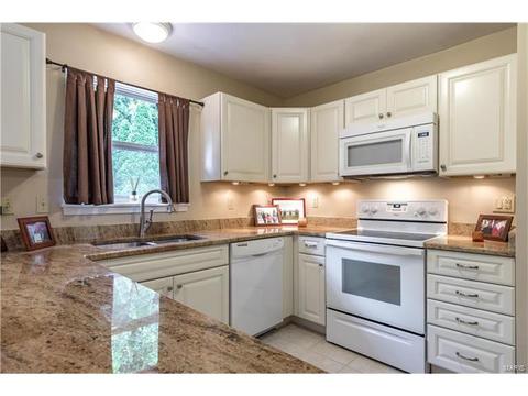 950 Claybend Dr, Ballwin, MO 63011 photo 8